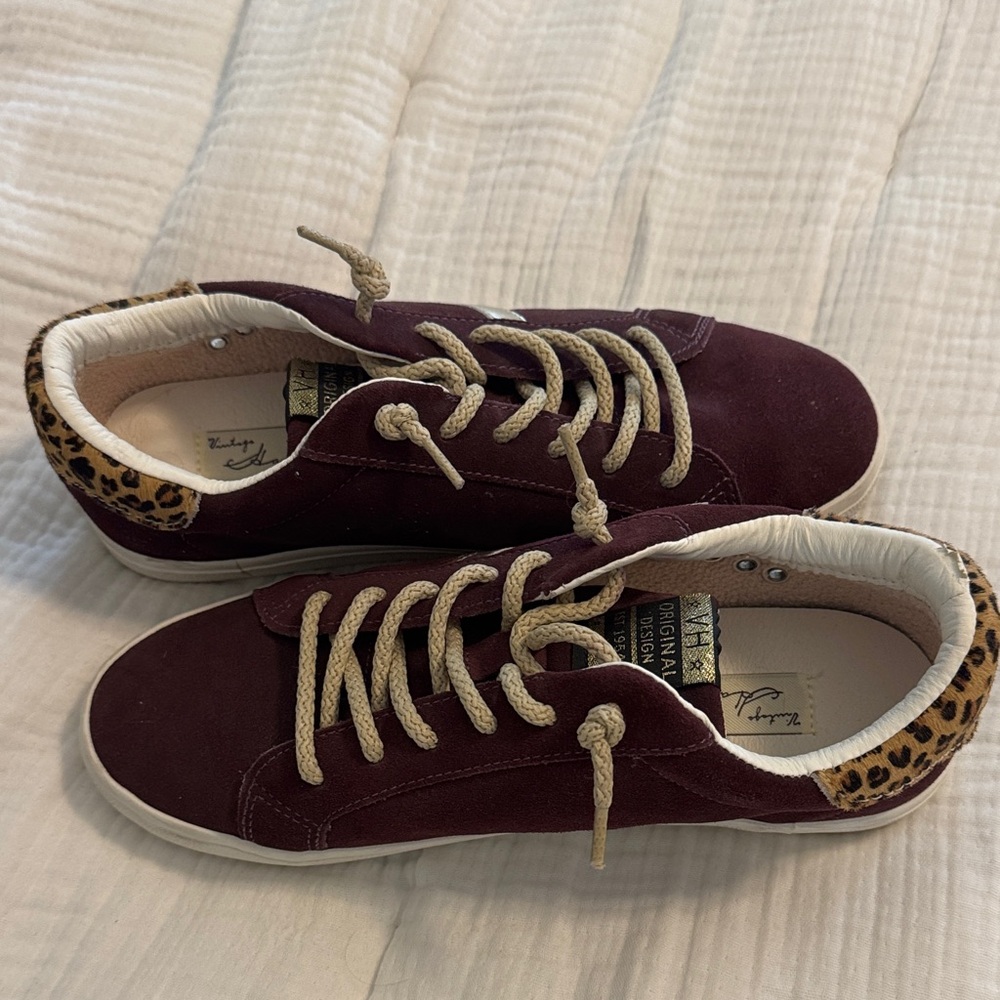 Vintage Havana Burgundy Sneakers with Leopard Heel Trim
